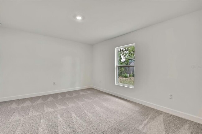Building Photo - 3390 Dristol Ave