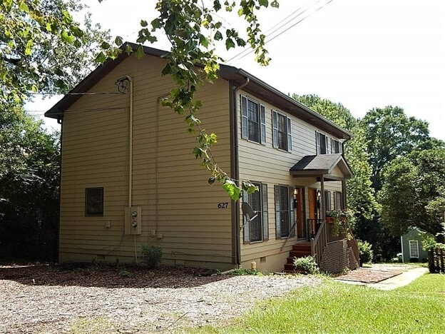Building Photo - 627 Delmar Ave SE