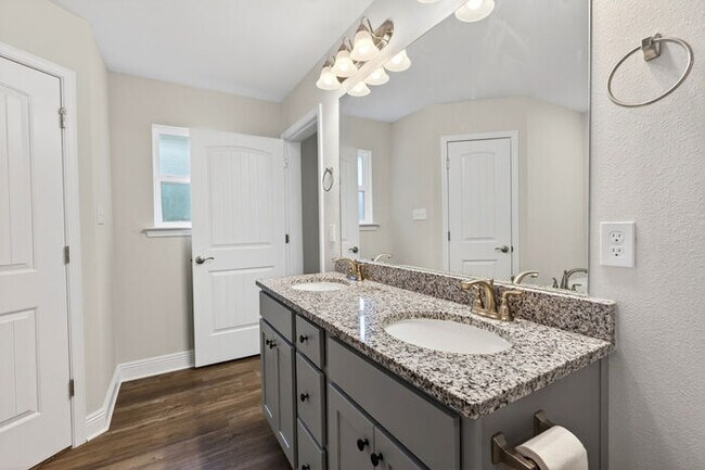Building Photo - 15740 Racheal Drive