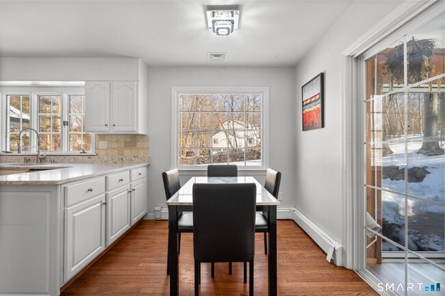 Building Photo - 153 Fillow St