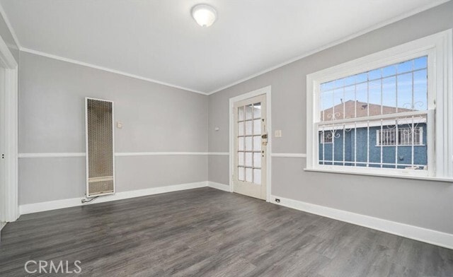Building Photo - 454 W 59th Pl