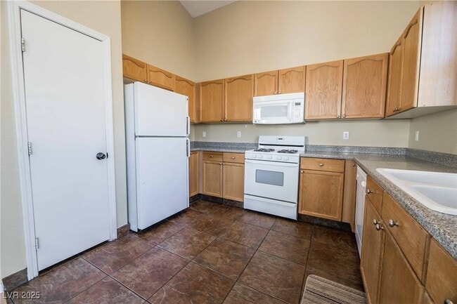 Building Photo - 53 Blaven Dr