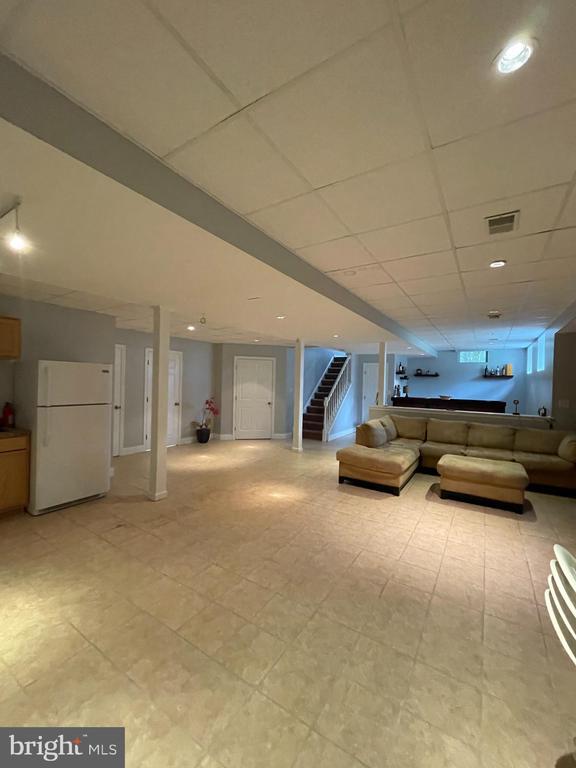 Building Photo - 728 Slate Hill Dr
