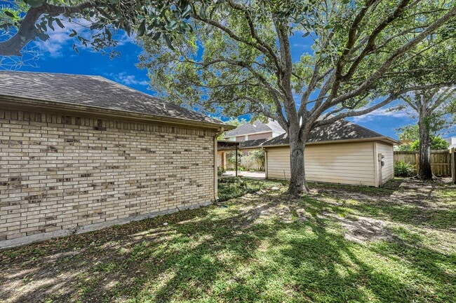 Building Photo - 1438 Crescent Green Dr