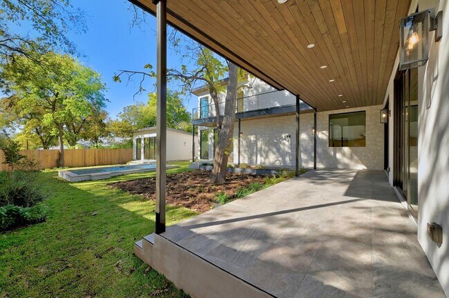 Building Photo - 5512 Shoalwood Ave