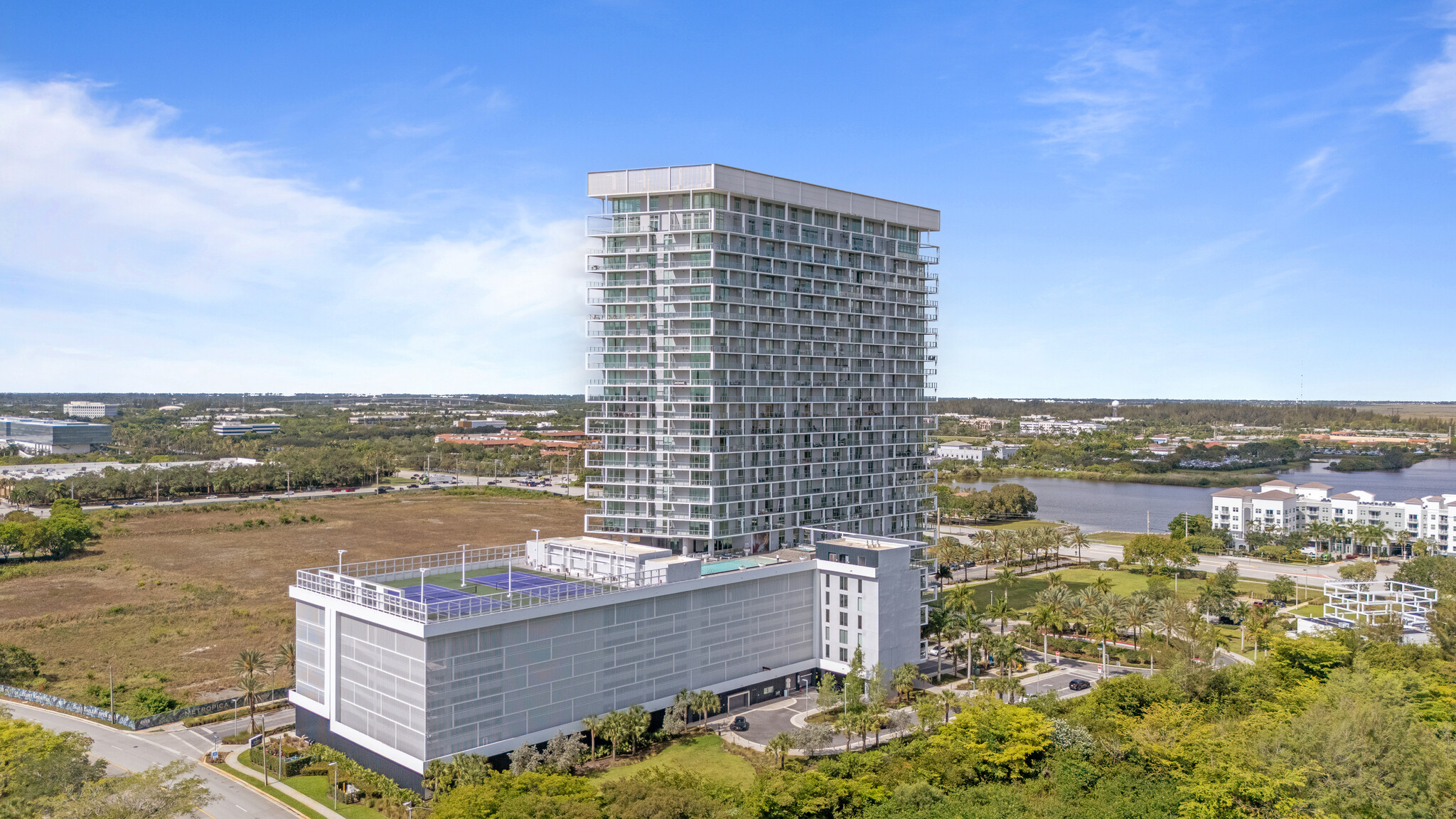 Building Photo - 2000 Metropica Way