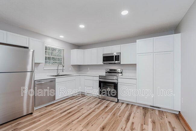 Building Photo - 1807 Cherry St