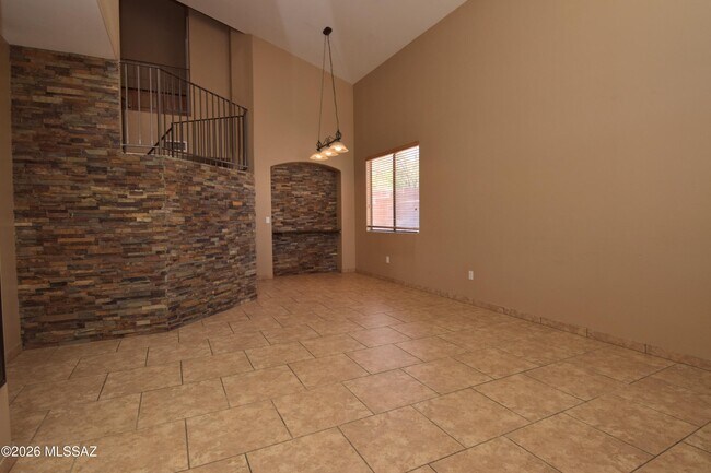 Building Photo - 10226 E Desert Eden Pl