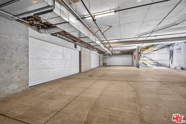 Building Photo - 1327 Euclid St