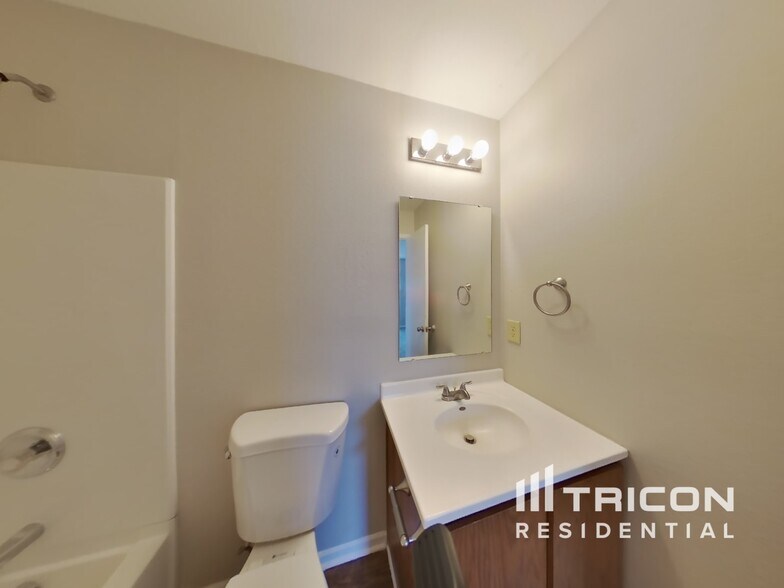 Building Photo - 4122 Apple Creek Dr