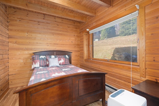 Building Photo - 168 Valley Creek Dr