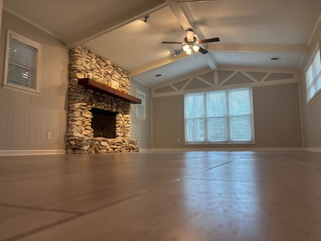 Building Photo - 3819 Marie Cook Dr