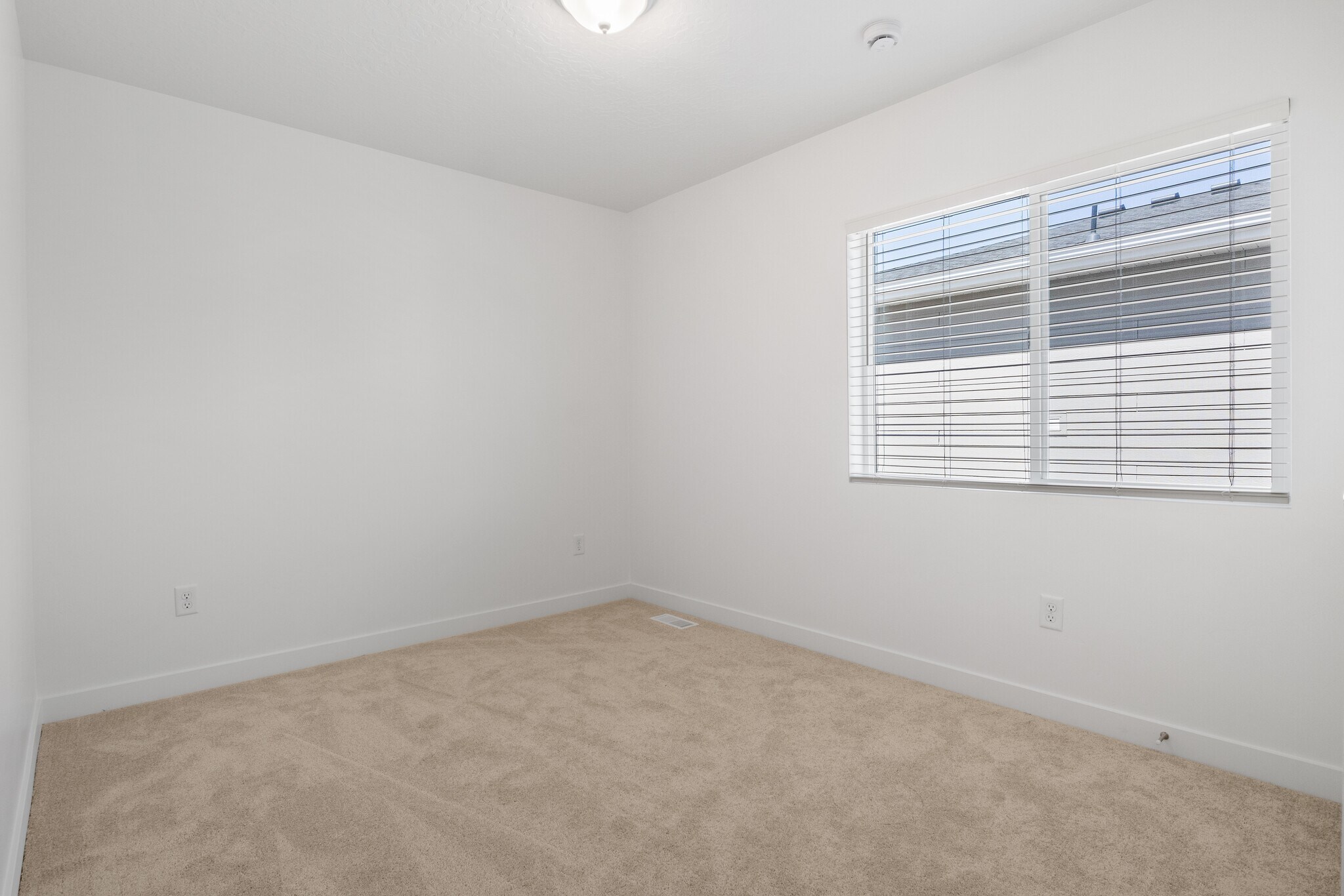 Building Photo - 1943 N Fireball Ln