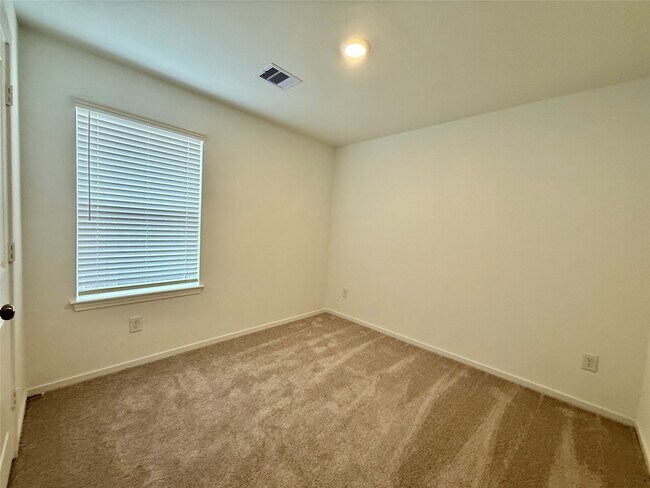 Building Photo - 29030 Grazing Plns Ln