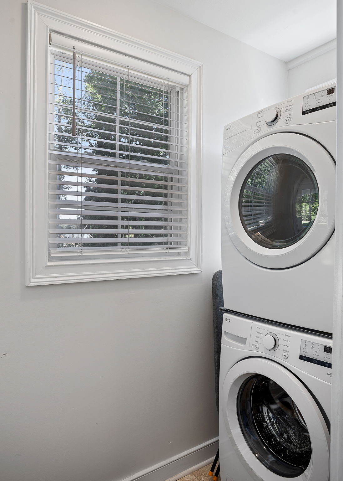 Building Photo - 3739 Tim St