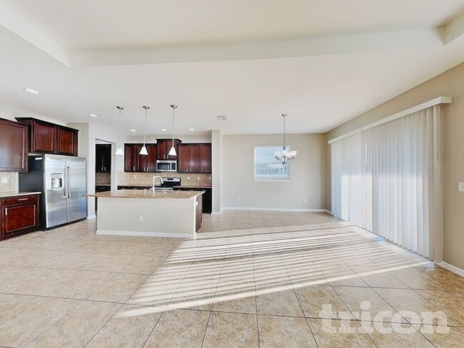 Building Photo - 5363 Suncatcher Dr