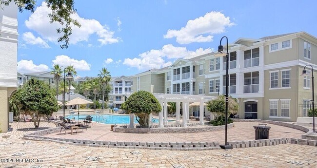 Building Photo - 1300 Riverplace Blvd