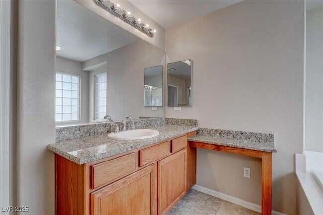 Building Photo - 953 Tafalla Ct