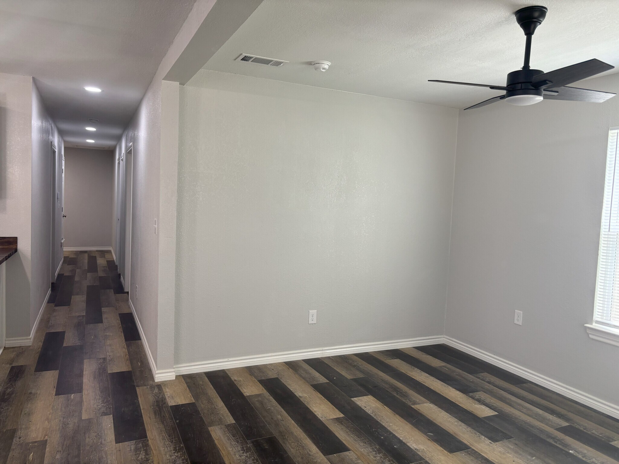 Building Photo - 5609 Fernander Dr