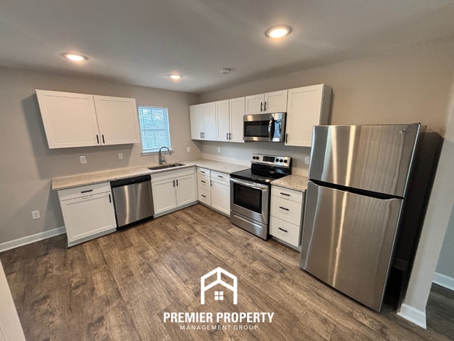 Building Photo - Family-Friendly 3BR Odenville Home with Stainless Steel Appliances & Spacious Backyard