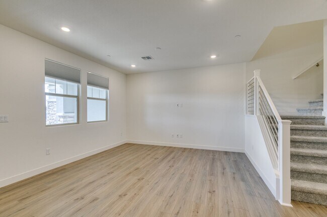 Building Photo - 160 Silver Run Ln