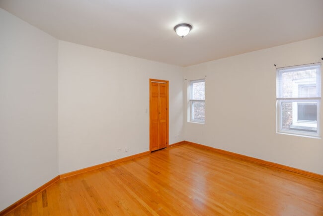 Building Photo - 9424 S Laflin St