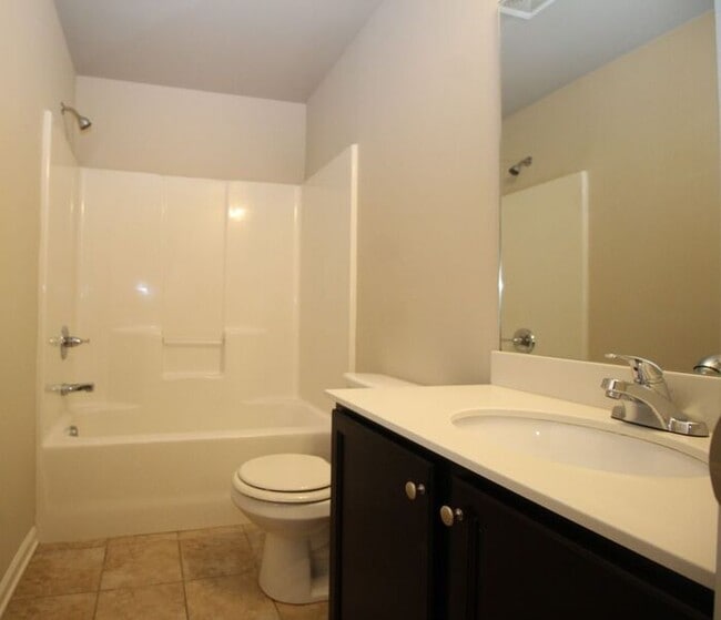 Building Photo - Brookside Crossing!