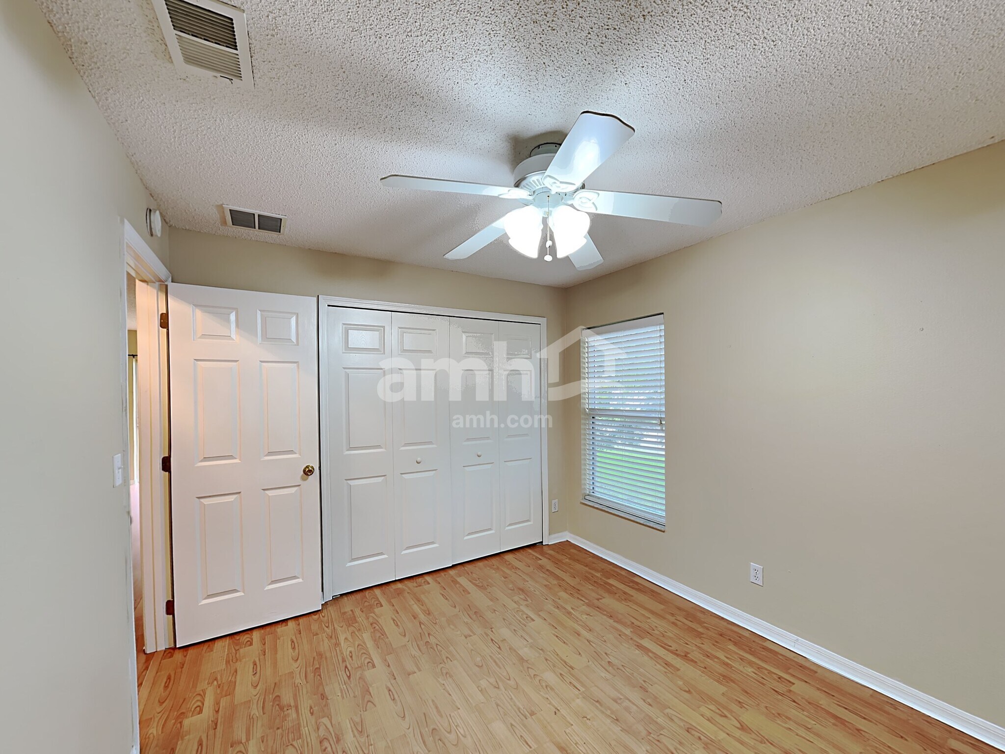 Building Photo - 12131 Woodglen Cir