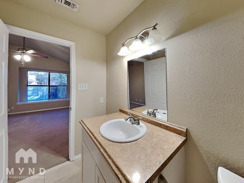 Building Photo - 3118 Beacon Field Dr