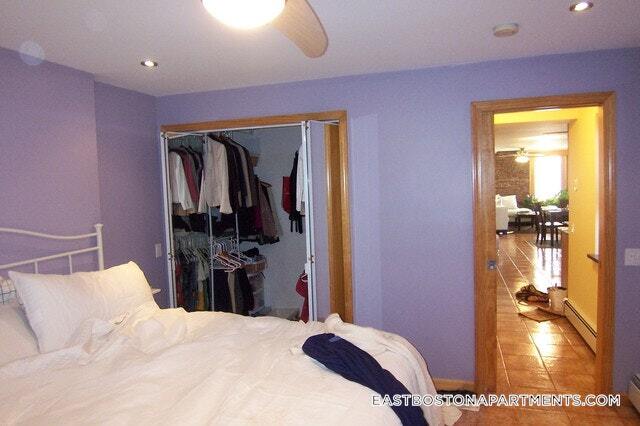 Building Photo - 186 Webster St