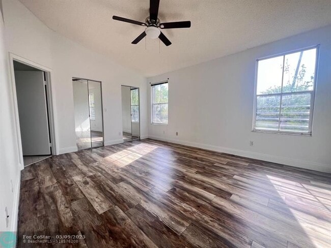 Building Photo - 170 NW 207th Way