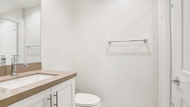 Building Photo - 137 Mirth