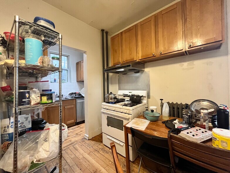 Building Photo - 16 Copenger St