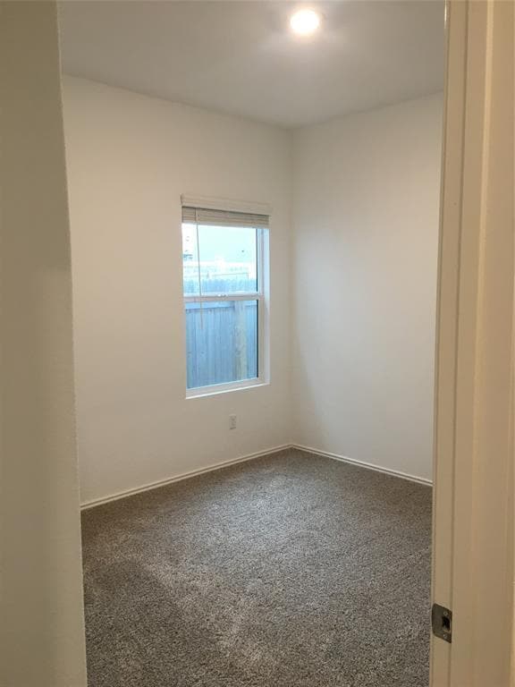 Building Photo - 558 Gabbro Gdns