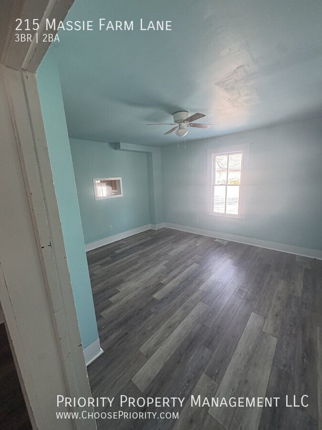 Building Photo - 215 Massie Farm Ln