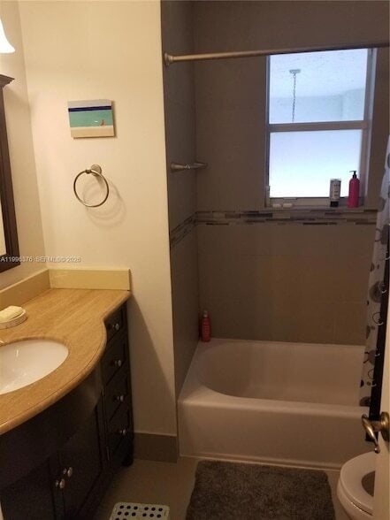 Building Photo - 4719 NW 96th Pl