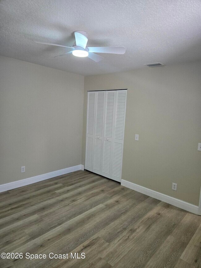 Building Photo - 189 Seawind Dr
