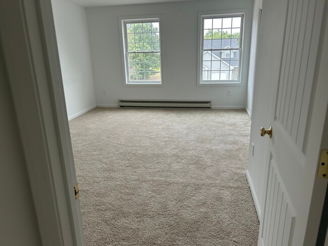 Building Photo - 23 Trinity Cir