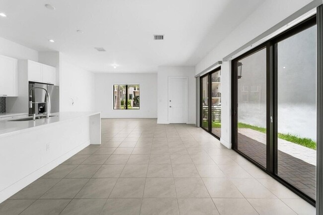 Building Photo - 8173 NW 42nd St