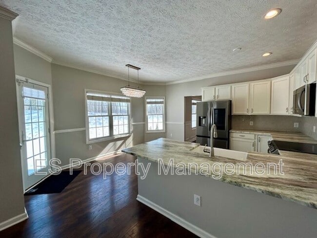 Building Photo - 18258 Benton Oak Dr