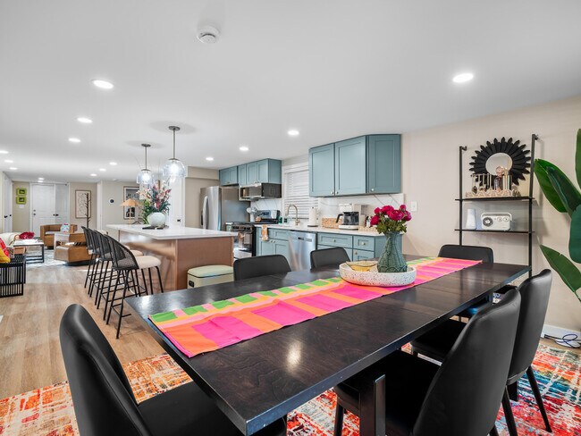 Building Photo - 5602 Tillman Ave