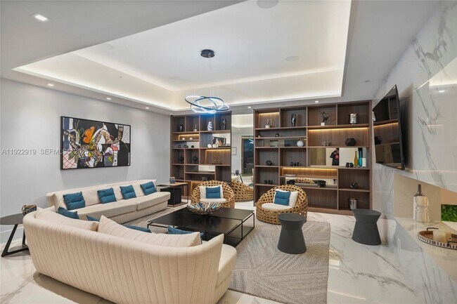 Building Photo - 1000 W Island Blvd