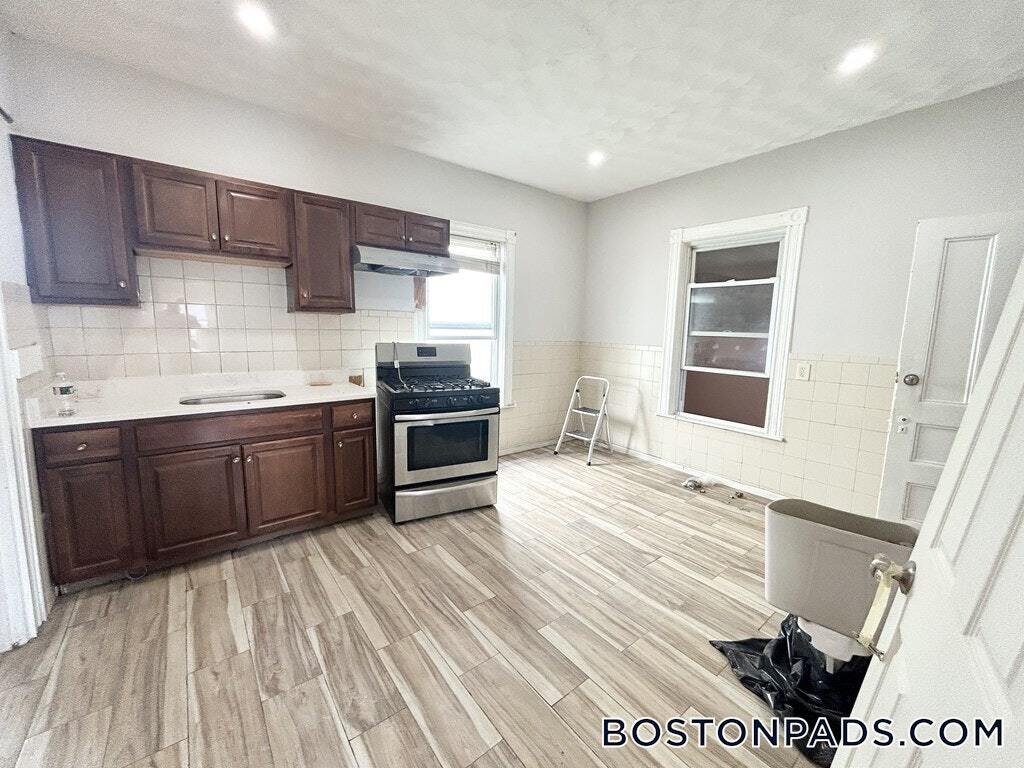Building Photo - 22 Humphreys St