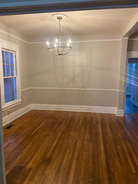 Building Photo - 1129 9th St