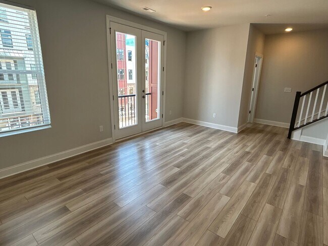Building Photo - 1235 Shaw View Aly