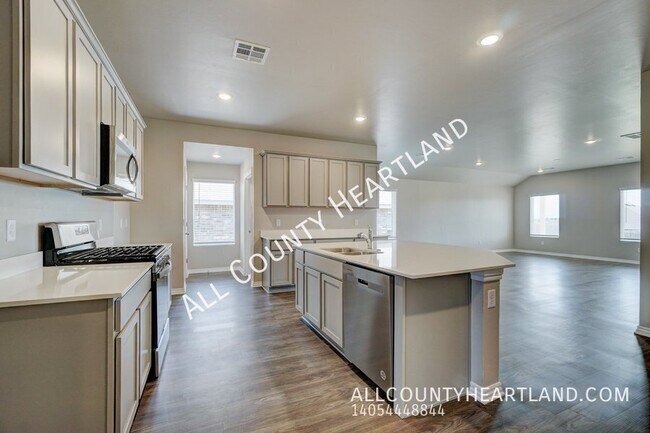 Building Photo - 10512 NW 26th St