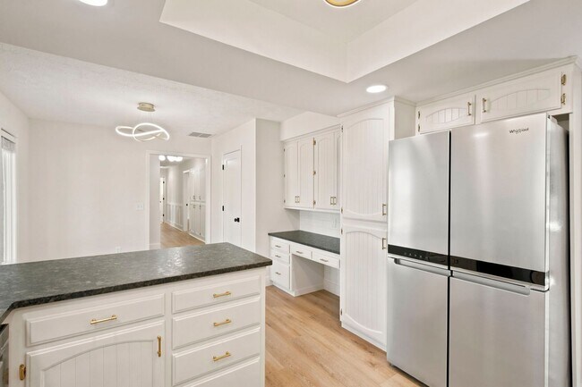 Building Photo - 117 Ridgeview Dr