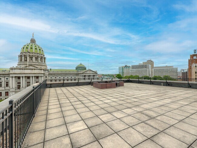 Building Photo - 231 State St