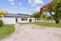 Building Photo - 6993 NW 29th Way