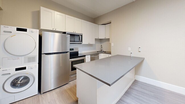 Building Photo - 1116 13th St